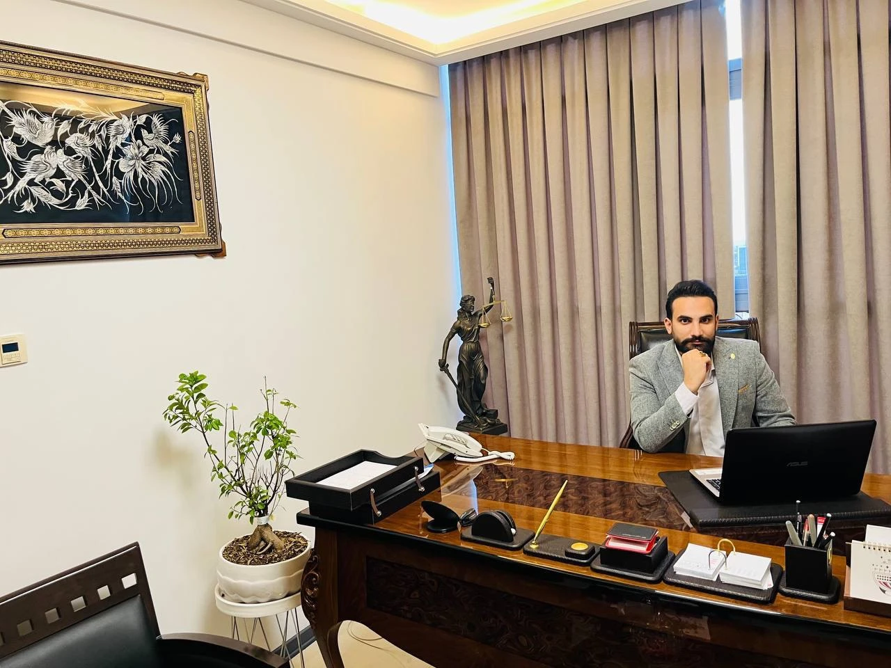 تصویر دفتر احمدرضا گل شیرازی
